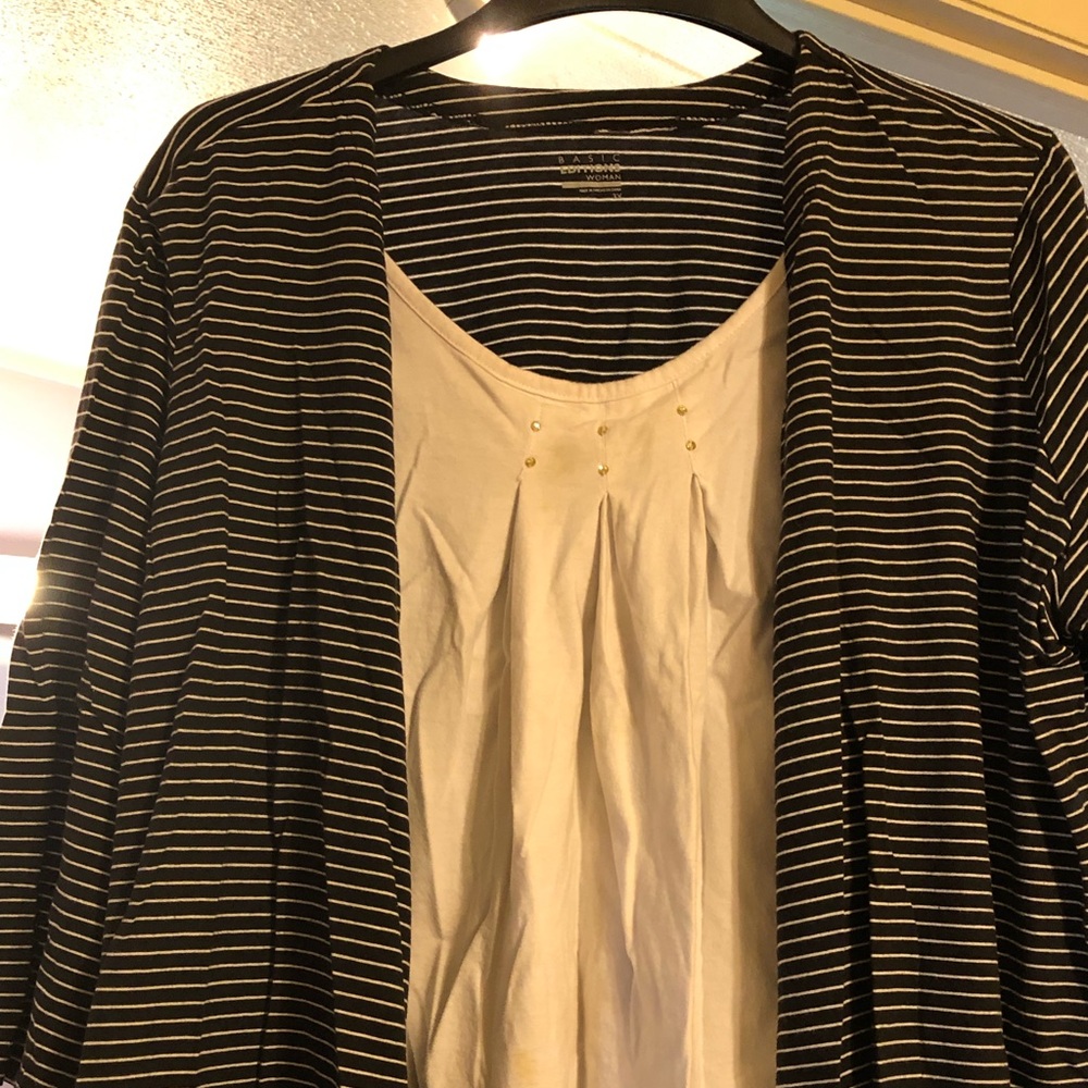2X Basic Edition Foe2 piece Black and White shirt/jacket attached.Good condition